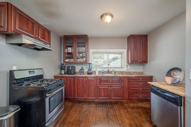 125 E Lawrence Avenue, Royal Oak City, MI 48073
