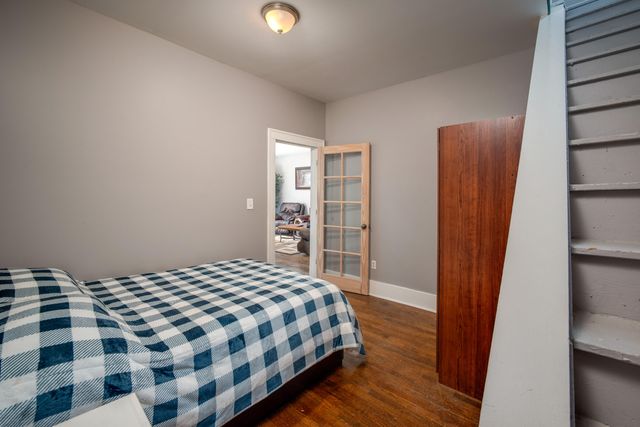 125 E Lawrence Avenue, Royal Oak City, MI 48073