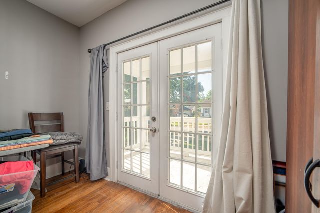 125 E Lawrence Avenue, Royal Oak City, MI 48073