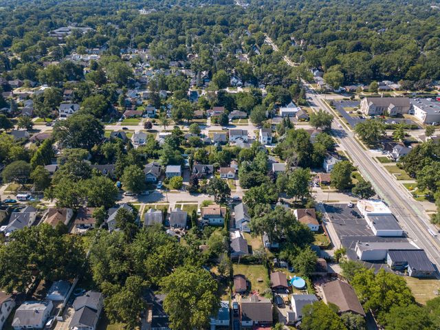 125 E Lawrence Avenue, Royal Oak City, MI 48073