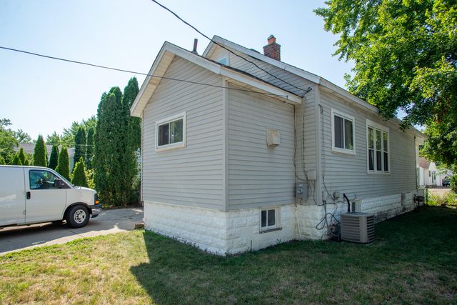 125 E Lawrence Avenue, Royal Oak City, MI 48073
