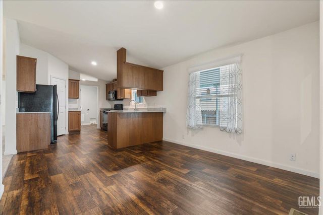 232 Vivian Street, Bakersfield, CA 93308