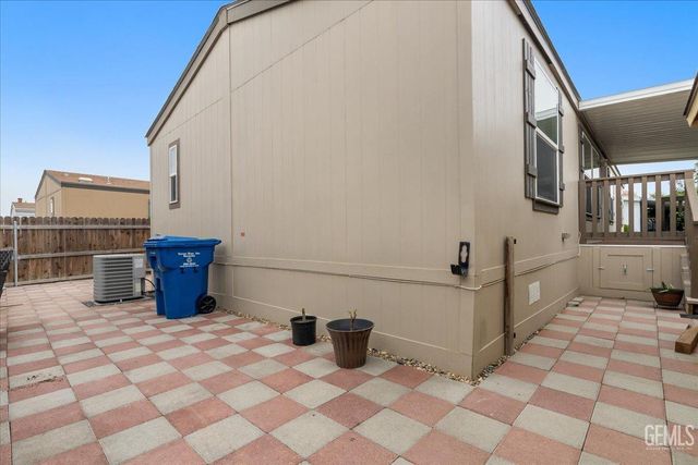 232 Vivian Street, Bakersfield, CA 93308