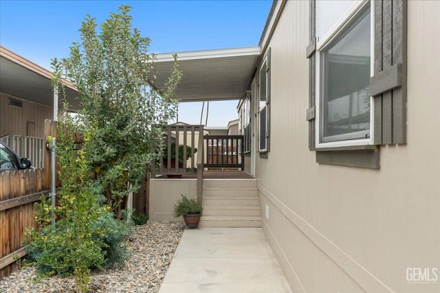 232 Vivian Street, Bakersfield, CA 93308