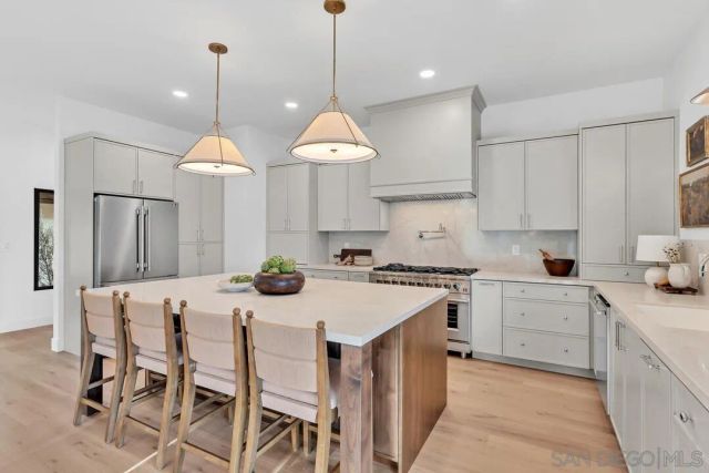 2105 Harbour Heights Rd, San Diego, CA 92109