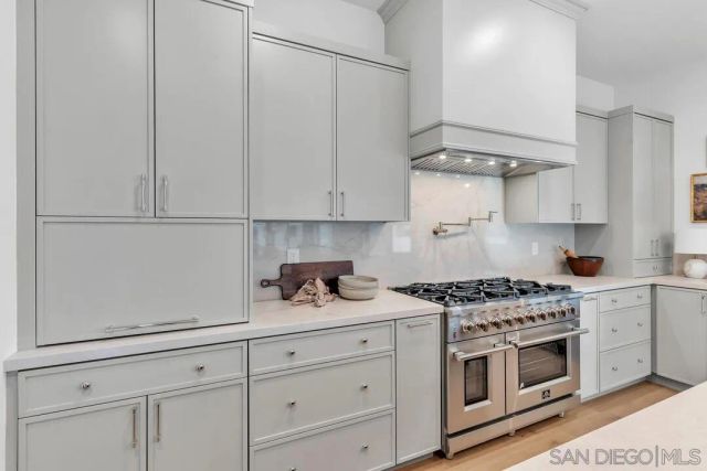 2105 Harbour Heights Rd, San Diego, CA 92109