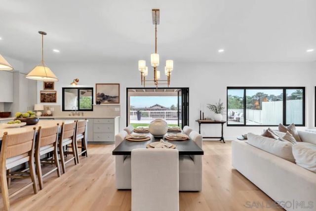 2105 Harbour Heights Rd, San Diego, CA 92109