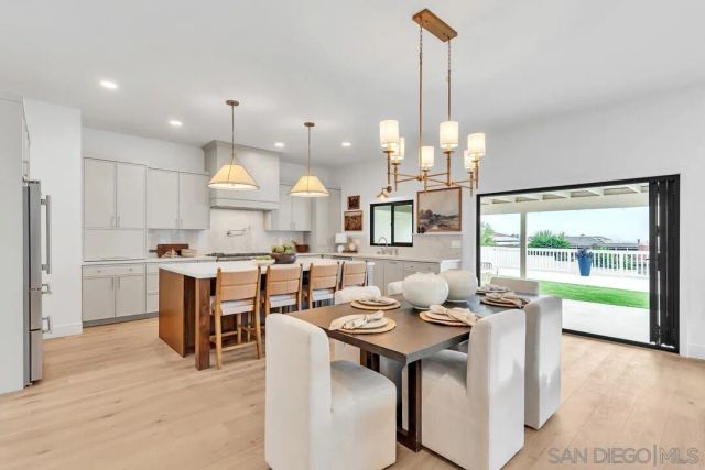 2105 Harbour Heights Rd, San Diego, CA 92109