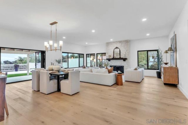 2105 Harbour Heights Rd, San Diego, CA 92109