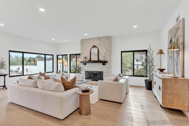 2105 Harbour Heights Rd, San Diego, CA 92109