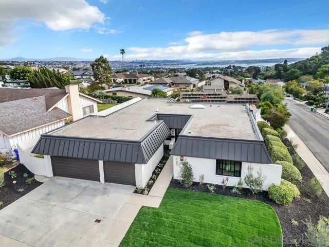 2105 Harbour Heights Rd, San Diego, CA 92109