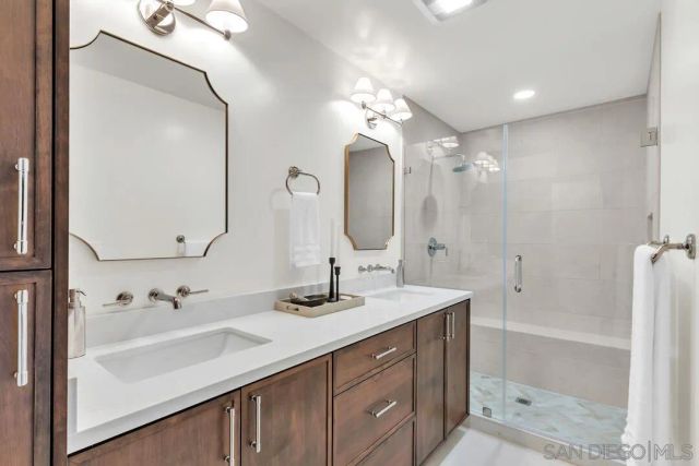 2105 Harbour Heights Rd, San Diego, CA 92109