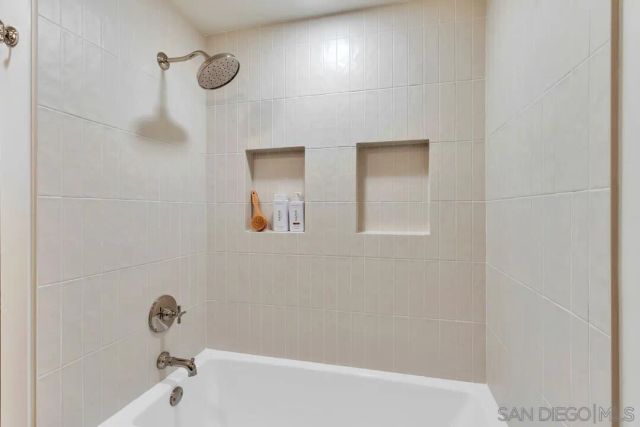 2105 Harbour Heights Rd, San Diego, CA 92109