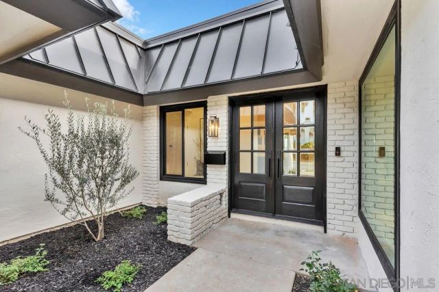 2105 Harbour Heights Rd, San Diego, CA 92109