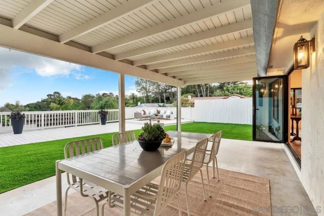 2105 Harbour Heights Rd, San Diego, CA 92109