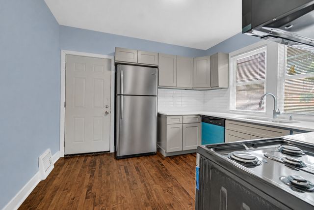 10243 S Parnell Avenue, Chicago, IL 60628