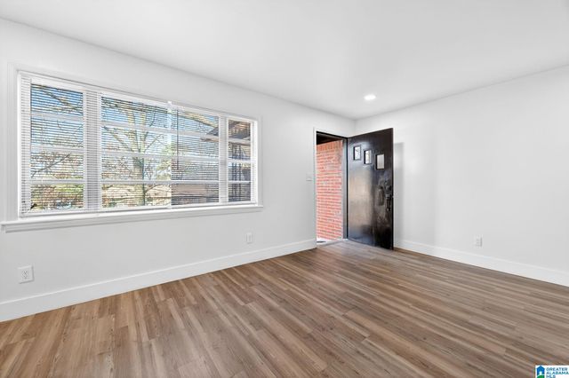 8961 GLENDALE DRIVE, Birmingham, AL 35206