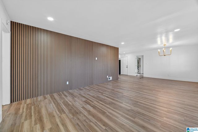 8961 GLENDALE DRIVE, Birmingham, AL 35206