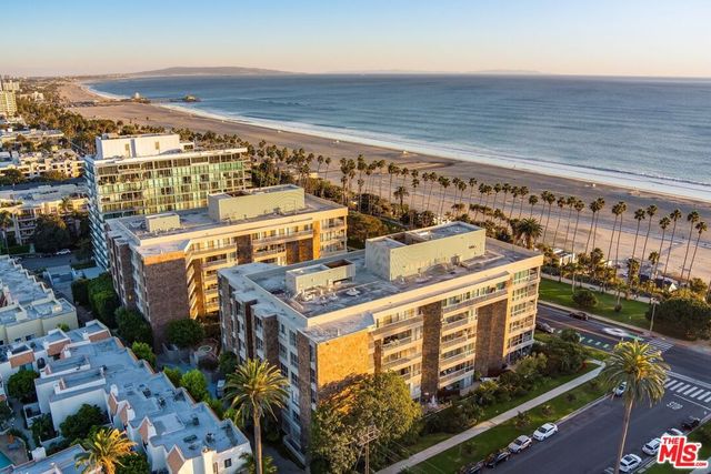 515 Ocean Avenue NPH B, Santa Monica, CA 90402