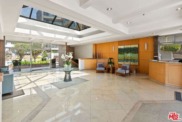 515 Ocean Avenue NPH B, Santa Monica, CA 90402