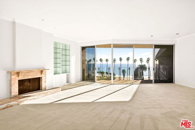 515 Ocean Avenue NPH B, Santa Monica, CA 90402