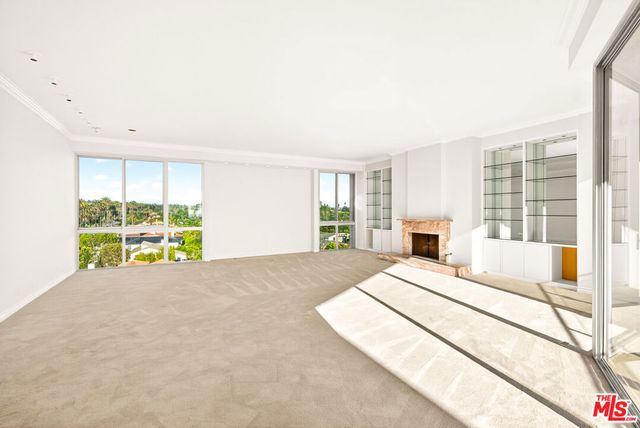 515 Ocean Avenue NPH B, Santa Monica, CA 90402