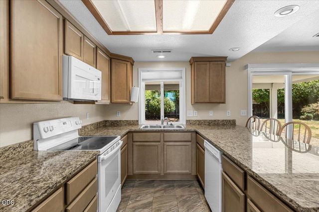 1403 Larson Creek Drive, Medford, OR 97504