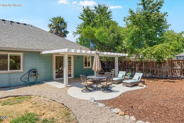 1403 Larson Creek Drive, Medford, OR 97504