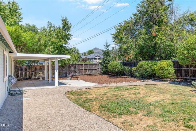 1403 Larson Creek Drive, Medford, OR 97504