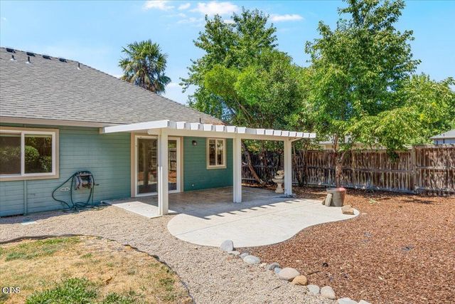 1403 Larson Creek Drive, Medford, OR 97504