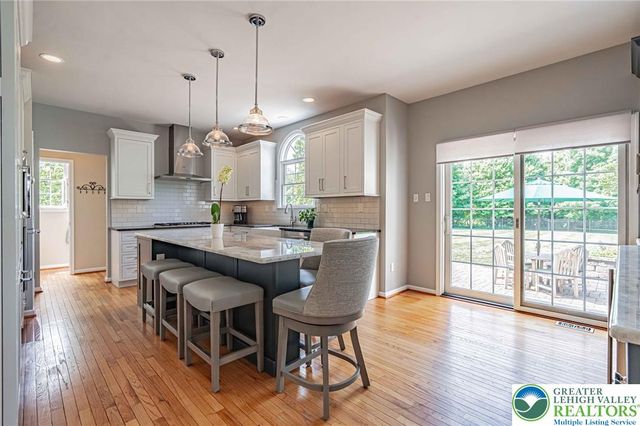 5090 Adriana Court, Upper Saucon Twp, PA 18034