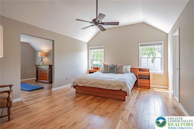 5090 Adriana Court, Upper Saucon Twp, PA 18034