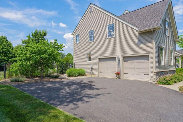 5090 Adriana Court, Upper Saucon Twp, PA 18034