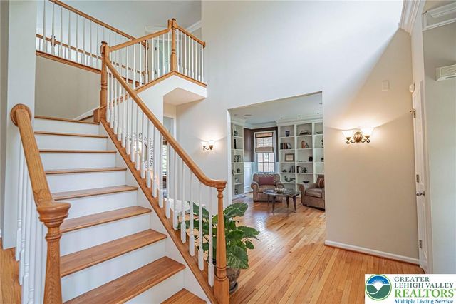 5090 Adriana Court, Upper Saucon Twp, PA 18034
