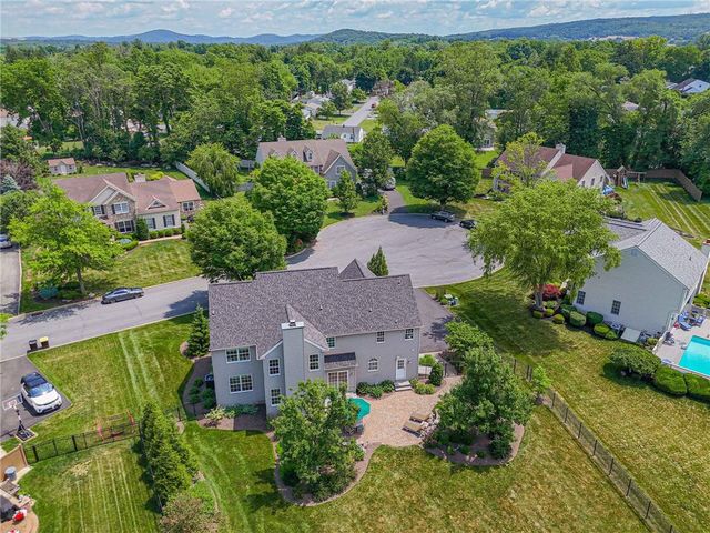 5090 Adriana Court, Upper Saucon Twp, PA 18034
