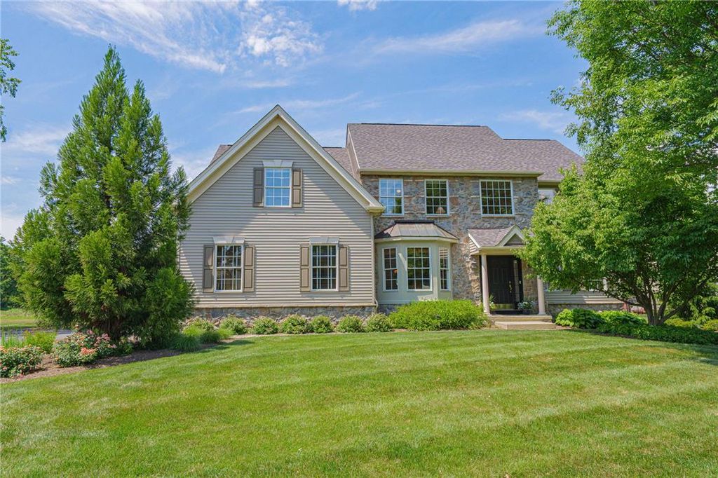 5090 Adriana Court, Upper Saucon Twp, PA 18034