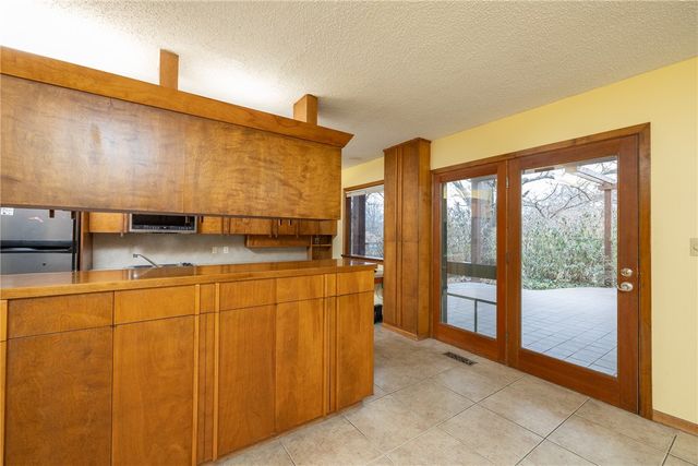 2369 N Yorkwood Drive, Fayetteville, AR 72703