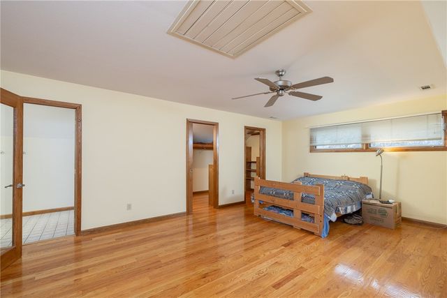 2369 N Yorkwood Drive, Fayetteville, AR 72703