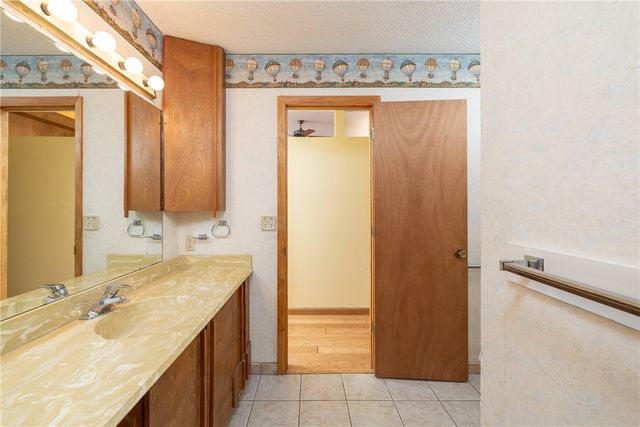 2369 N Yorkwood Drive, Fayetteville, AR 72703