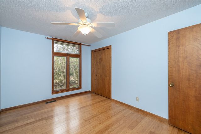 2369 N Yorkwood Drive, Fayetteville, AR 72703