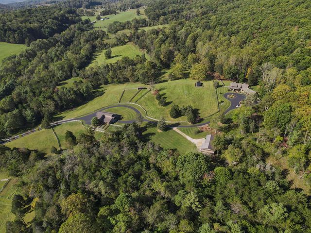 5600 Mount Tabor RD, Catawba, VA 24070