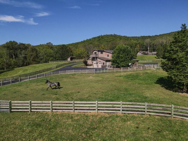 5600 Mount Tabor RD, Catawba, VA 24070