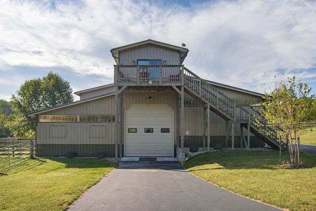5600 Mount Tabor RD, Catawba, VA 24070