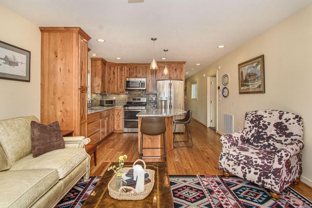 5600 Mount Tabor RD, Catawba, VA 24070