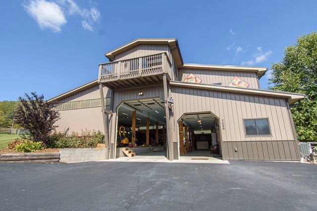 5600 Mount Tabor RD, Catawba, VA 24070