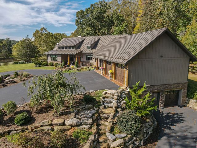 5600 Mount Tabor RD, Catawba, VA 24070