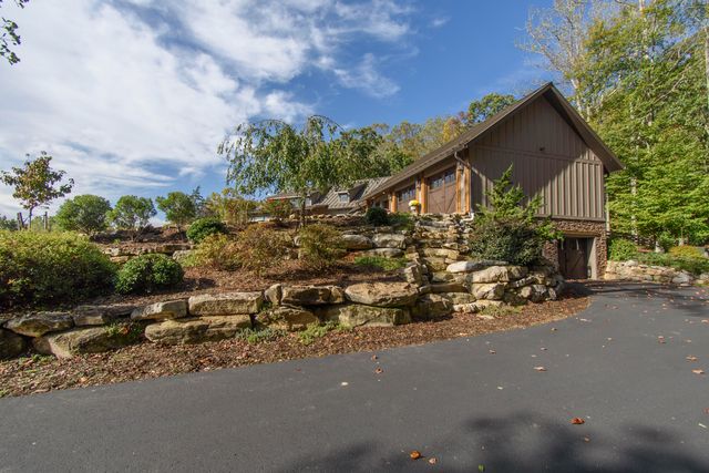 5600 Mount Tabor RD, Catawba, VA 24070