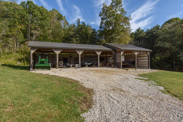 5600 Mount Tabor RD, Catawba, VA 24070