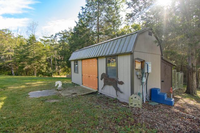 5600 Mount Tabor RD, Catawba, VA 24070