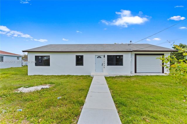 12035 SW 214th Terrace, Miami, FL 33177